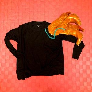 🍀 LUCKY 🍀 brand/minimalist black long sleeve